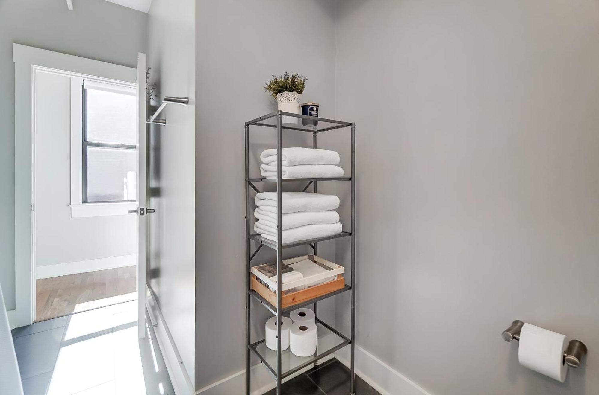 Sunny Downtown Apartment, Walk To Washington Park! Cincinnati Exterior foto